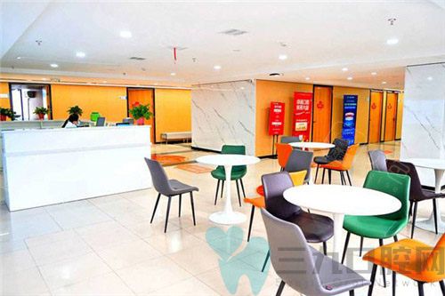 合肥中诺口腔医院诊疗区大厅